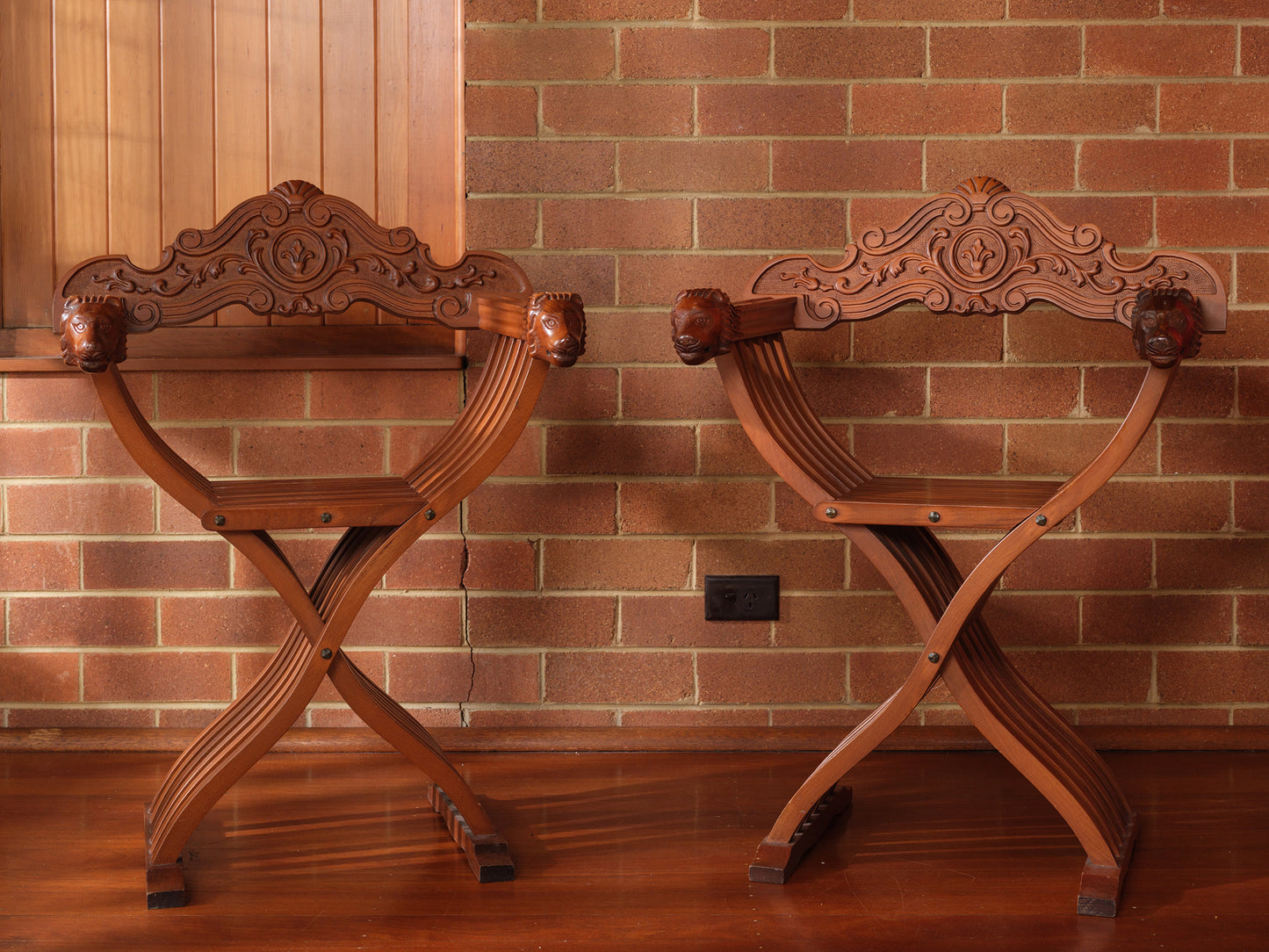 Florentine Renaissance Savonarola Chair